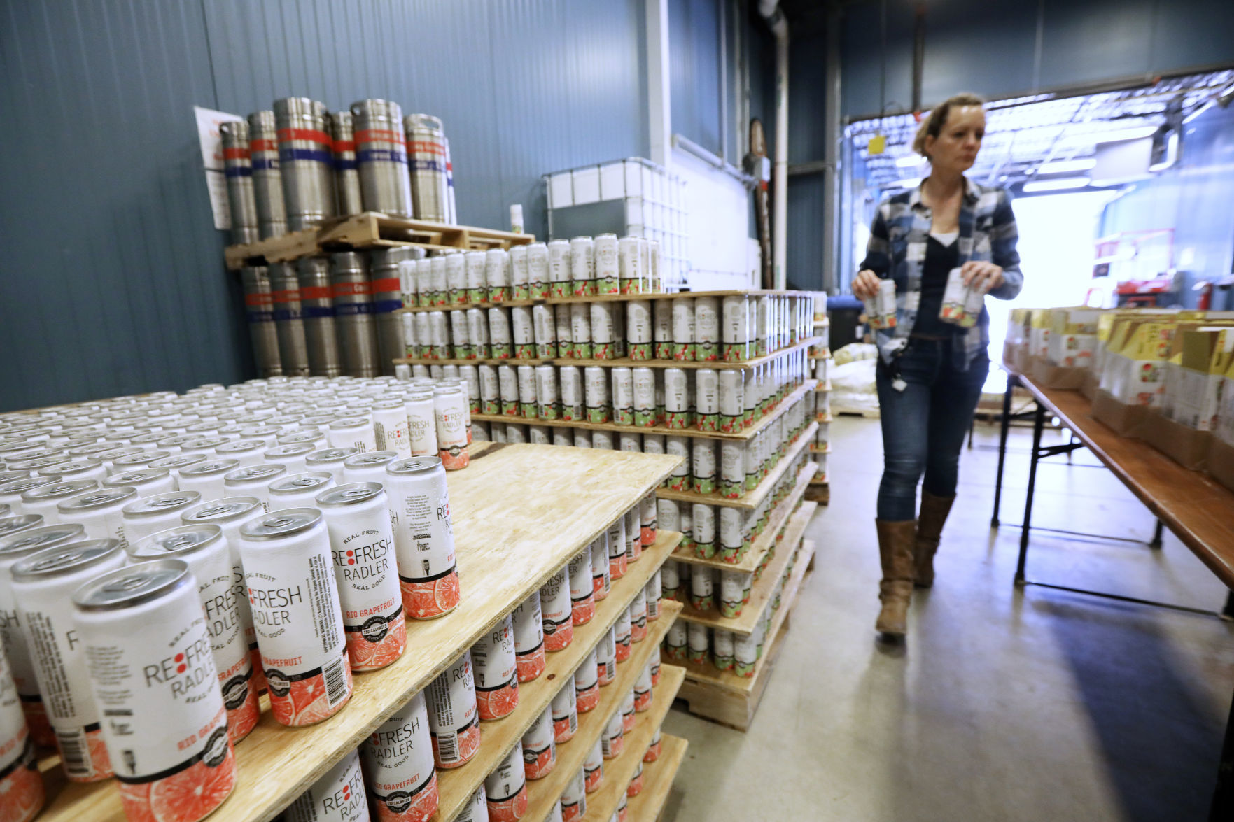 Wisconsin Brewing Co. purchases Lake Louie Brewing Co.